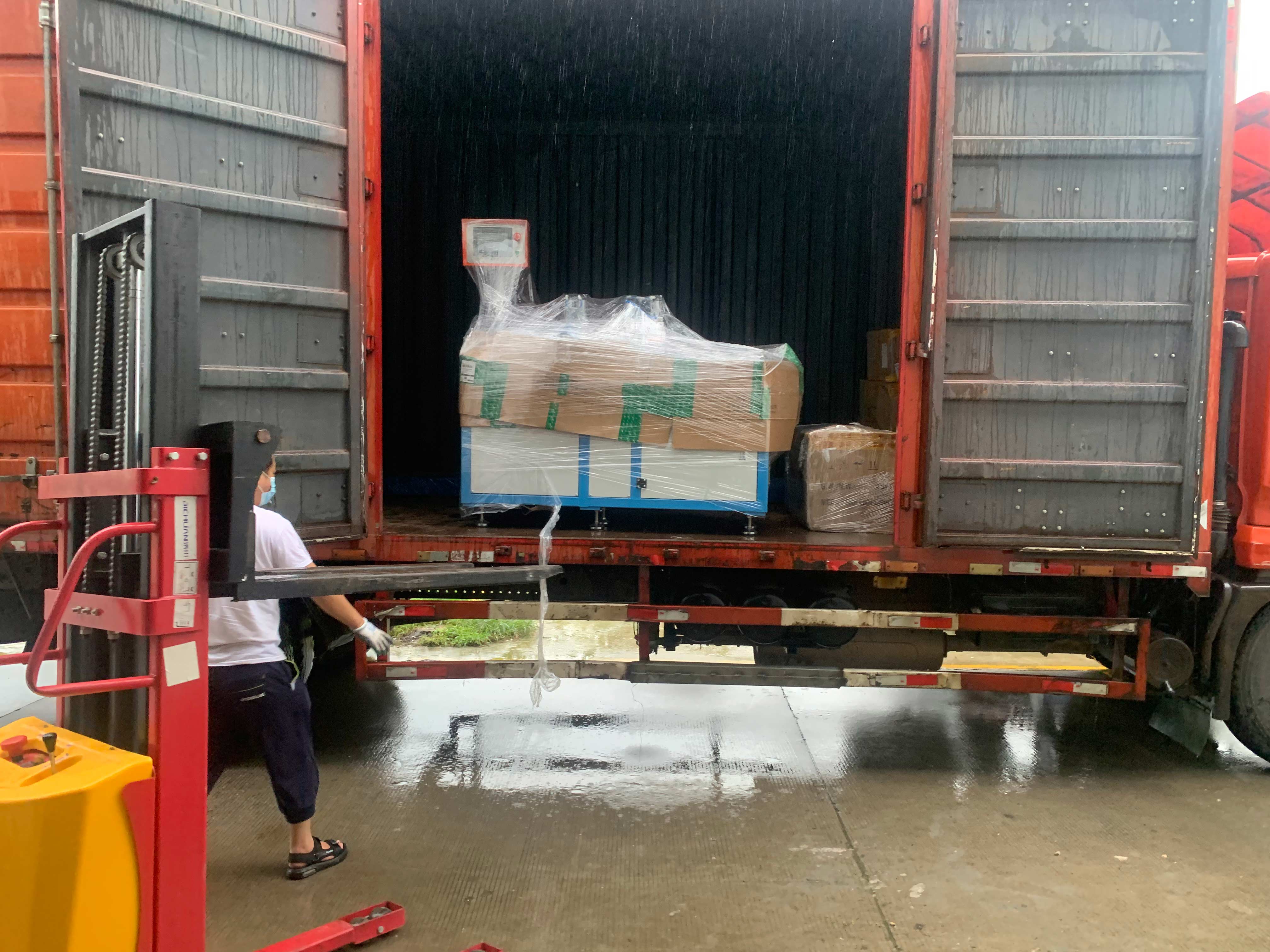 【杭州】傳感器型材1.1米-2.5米切割，全自動(dòng)切鋁機(jī)SDY-Q300L加長(zhǎng)版滿足需求